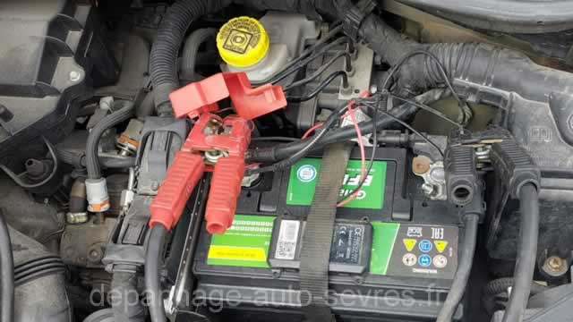 Dépannage batterie à Sévres